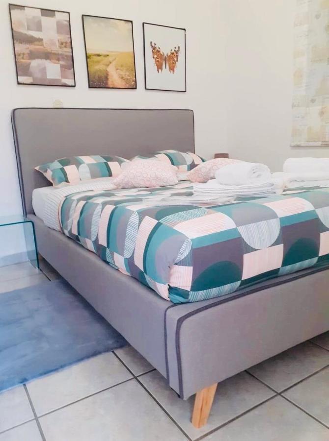 Balsam Suite - 50M To The Beach Kalamata Esterno foto