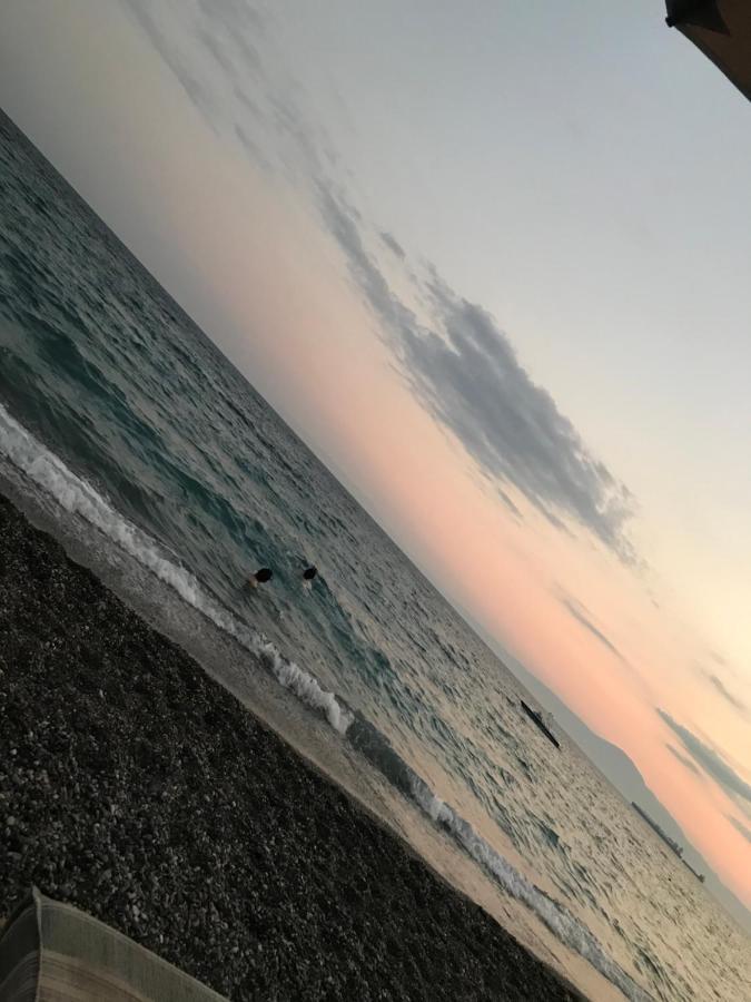 Balsam Suite - 50M To The Beach Kalamata Esterno foto